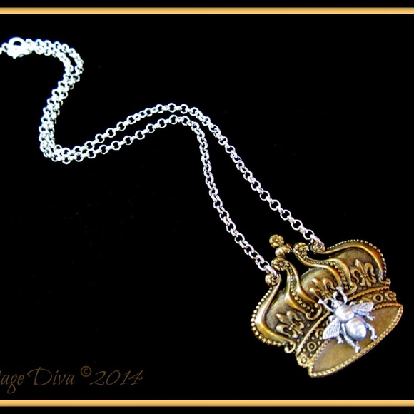 Royal Crown Queen Bee Save the Bees Necklace - Picture 3 of 4